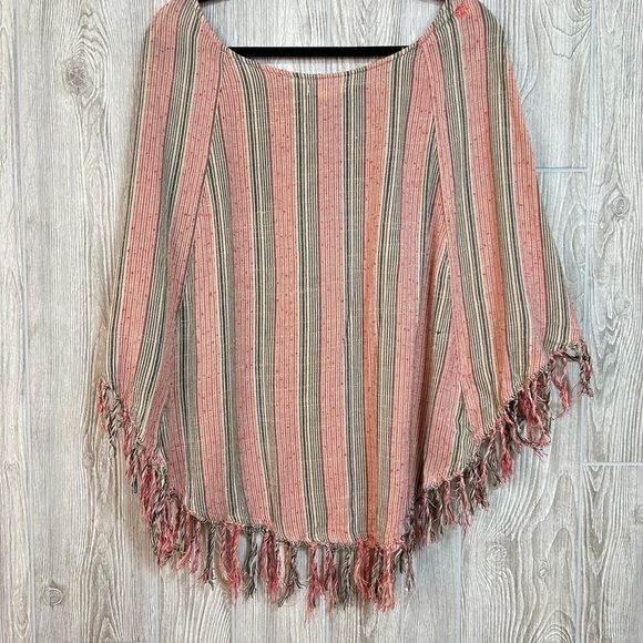 Billabong Vertical Striped Poncho Lance Up V Neck with Fringe Red Gray M/L - Picture 9 of 14